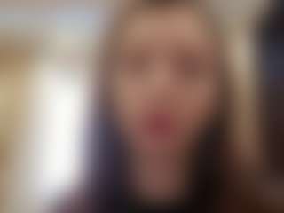 Live cam show with Mia - Facial Piercings on https://playwithruby.com