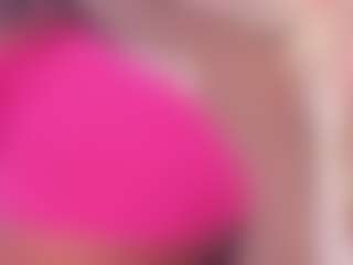 Live cam show with Mila - BBW on TeamSkeetLive