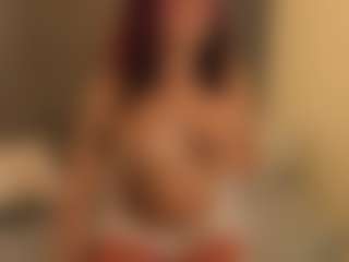 Live cam show with SamanthaAura - New Small Tits on Uber Horny