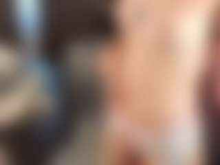 AletaTestani's Live Sex Cam Show