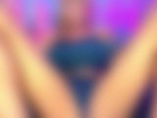 Live cam show with Chanellfantasy - Average on Camsoda