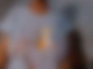 diamond44ddd MILF webcam performer live streaming