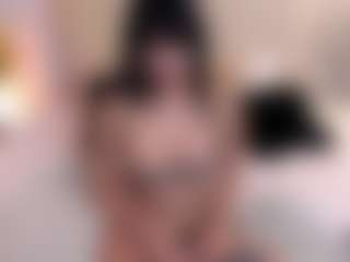 Live cam show with hannahjensen20 - Brown Hair on Camsoda