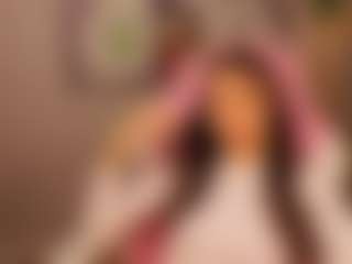 Live cam show with Nicole - Brown Hair Teen (18+) on Hubzter Live