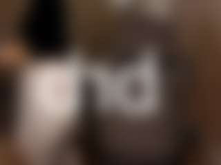 Live cam show with Nicole - Brown Hair Petite on Camsoda