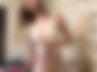 Live cam show with IngaBuckett - New Young Adult on luckytryst.com