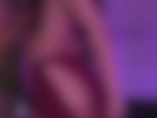 Live cam show with Kyliekroft - Butt Plug on Camsoda
