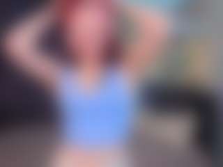 Live cam show with LilliamCalabro - Skinny on livesuperchat.net
