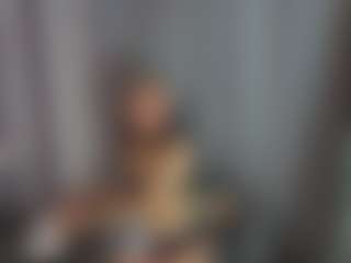 Live cam show with LilliamCalabro - Green Eyes on Gym Cam Girls