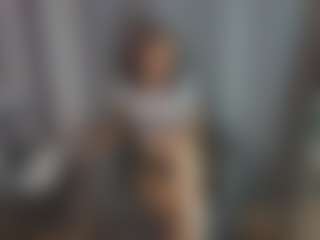 Live cam show with LilliamCalabro - Body Massage on Camsoda