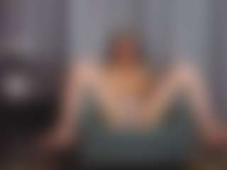 Live cam show with LilliamCalabro - Red Hair Teen (18+) on Camsoda