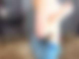 Live cam show with LilliamCalabro - Red Hair Young Adult on Camsoda