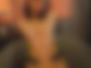 Live cam show with LilliamCalabro - Green Eyes on Gym Cam Girls