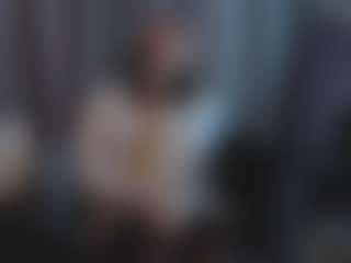 Live cam show with LilliamCalabro - Blowjob on CamSodaAdn