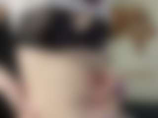 Live cam show with LilliamCalabro - Petite on CamSodaAdn