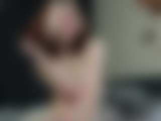 Live cam show with LilliamCalabro - Skinny on Camsoda