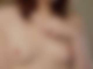 Live cam show with LilliamCalabro - Body Massage on Cam Slut