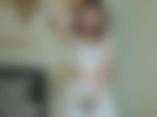 Live cam show with LilliamCalabro - Green Eyes on AdultVida.com