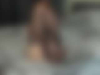Live cam show with LilliamCalabro - Petite on Taboo Cams XXX