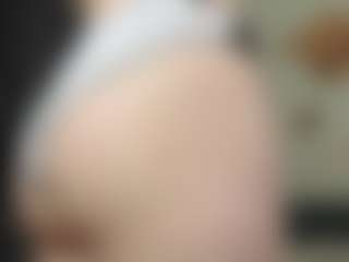LilliamCalabro's Live Sex Cam Show