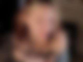 Live cam show with LilliamCalabro - Petite on ObeyMaria