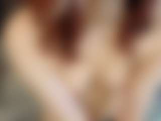 Live cam show with LilliamCalabro - Moaning on Camsoda