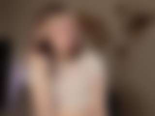 Live cam show with LilliamCalabro - Moaning on slutload