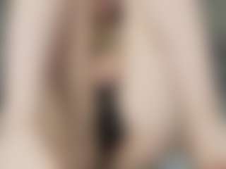 Live cam show with LilliamCalabro - Body Massage on fapnchat