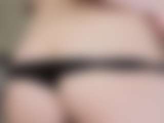 Live cam show with LilliamCalabro - Moaning on crypto-cams