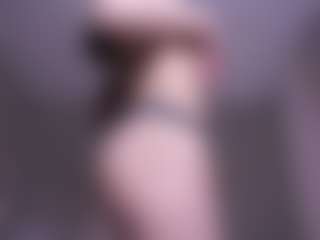 Live cam show with pussechka - Snowbunny on mypornchat.com