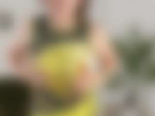 Live cam show with StaceyLarrick - New Brown Eyes on Camiplay Live