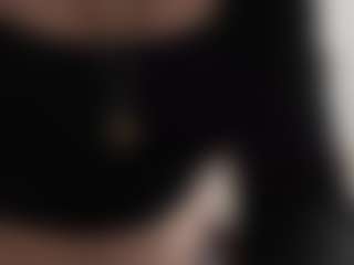 Live cam show with StaceyLarrick - Petite on livesuperchat.net