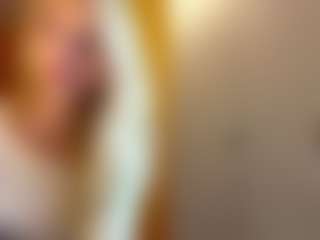 Live cam show with Sabina - Ass Bouncing on CamClone