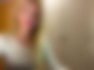 Live cam show with Sabina - New Petite on Camsoda