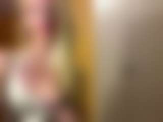 Live cam show with Sabina - New Petite on CamClone