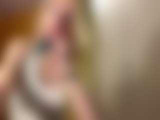 Live cam show with Sabina - Fingering on Camsoda