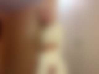 Live cam show with Sabina - Petite on Camsoda