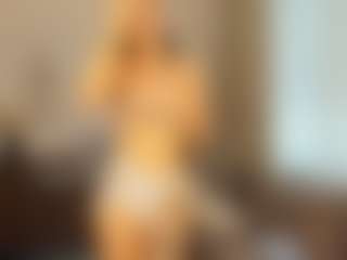 Live cam show with VickieMullings - Italian Young Adult on Hubzter Live | united kingdom
