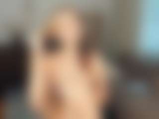 Live cam show with VickieMullings - Striptease Latina on AdultVida.com