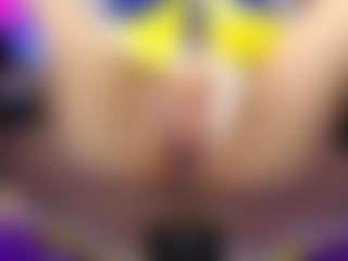 Live cam show with ClairethLove - Skinny on Camsoda