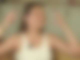 Live cam show with Layla - Facial Piercings on CamClone