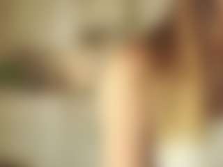 Live cam show with Layla - Kitchen on PervPlay.com
