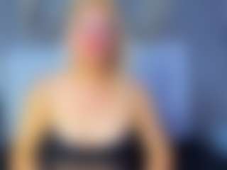 LunaSwetHL's Live Sex Cam Show