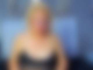 LunaSwetHL's Live Sex Cam Show