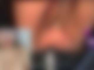Live cam show with LunaVelvett - Middle Aged on livesuperchat.net