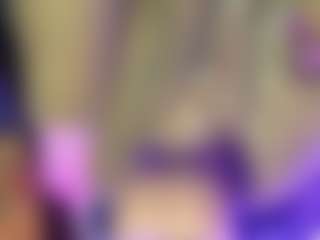 Live cam show with LunaVelvett - Red Hair on StripNow