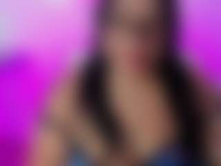 Live cam show with LunaVelvett - Mature on Stripli.com