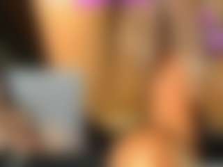 Live cam show with LunaVelvett - Mature on Camsoda