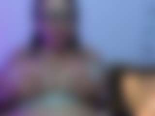 Live cam show with LunaVelvett - Normal on Soda Cam