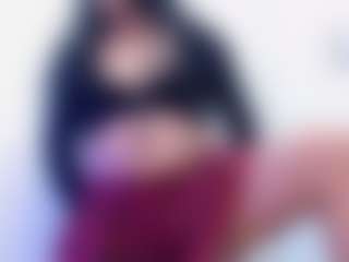Live cam show with MichelFitnnes - Fingering MILF on StripNow